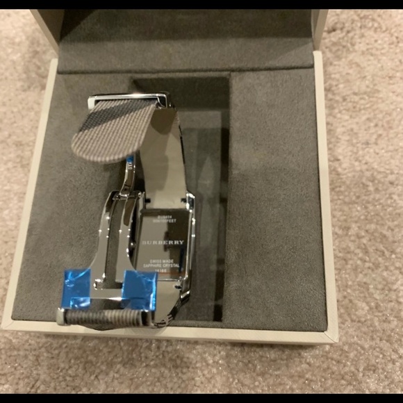 Burberry Heritage Nova Check Watch 33mm BU9404 - Picture 7 of 10